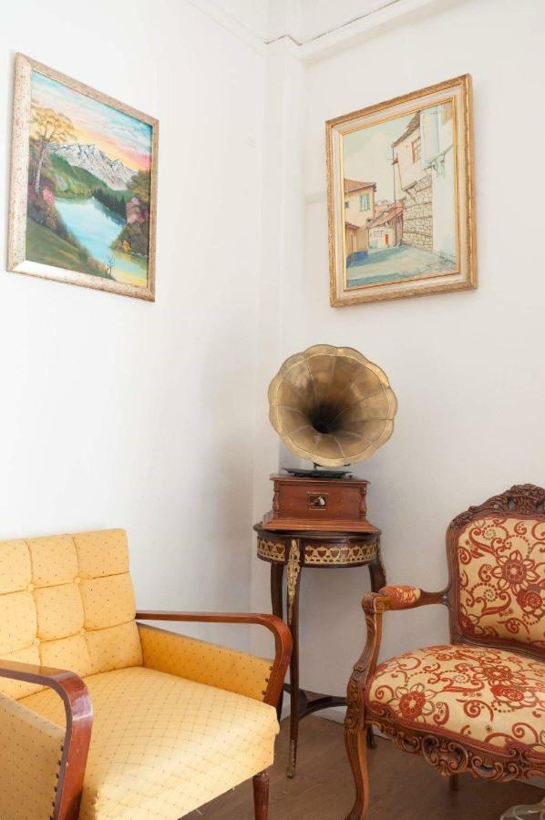 Art Deco Downtown Apartment Thessaloniki