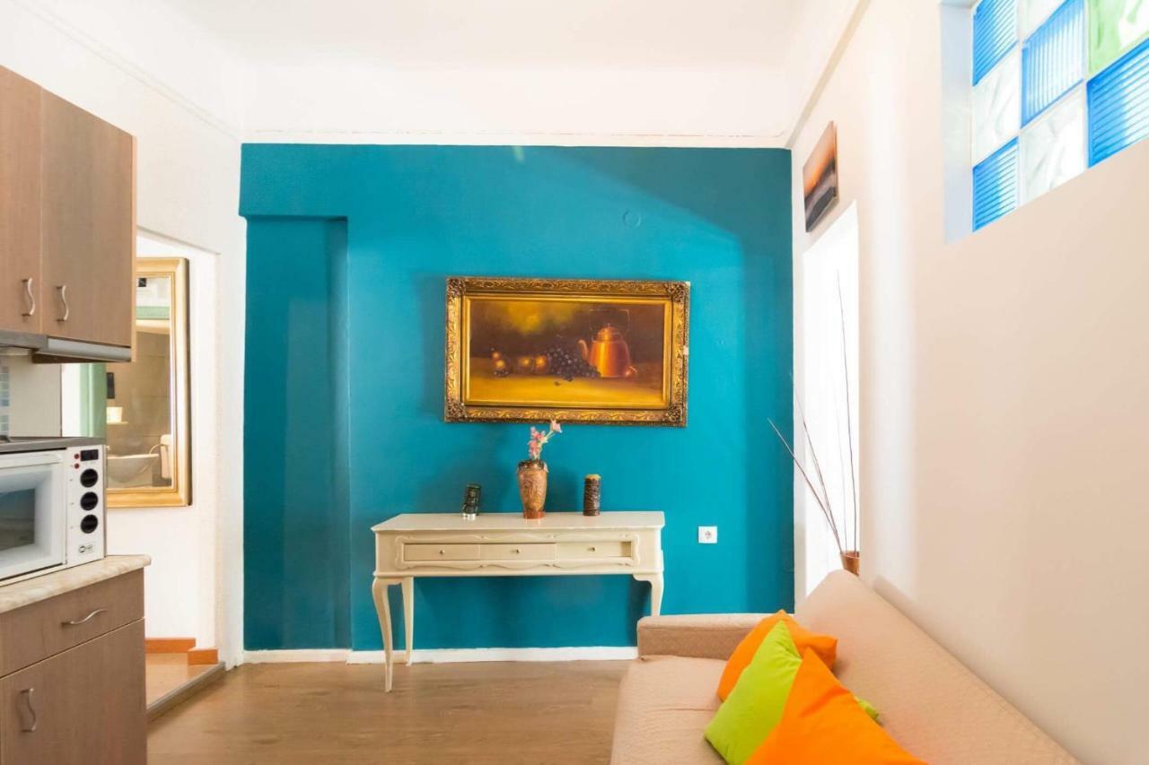 Art Deco Downtown Apartment *